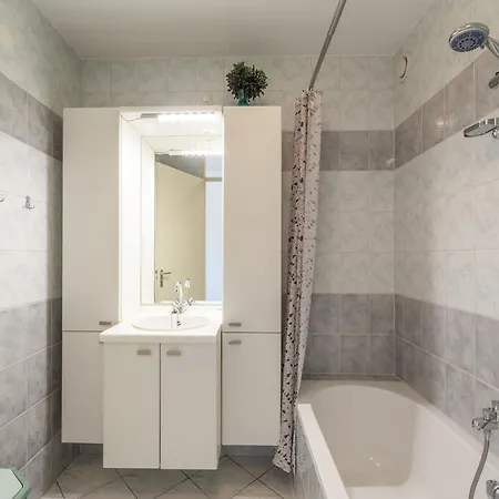 By Dunes With Balcony Views דירה *