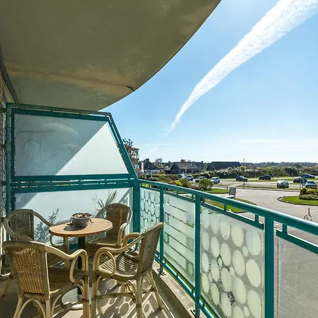 By Dunes With Balcony Views יוליאנאדורפ