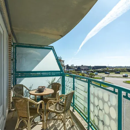 By Dunes With Balcony Views דירה