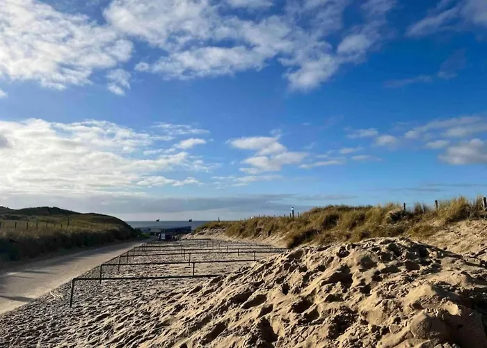 By Dunes With Balcony Views * Julianadorp