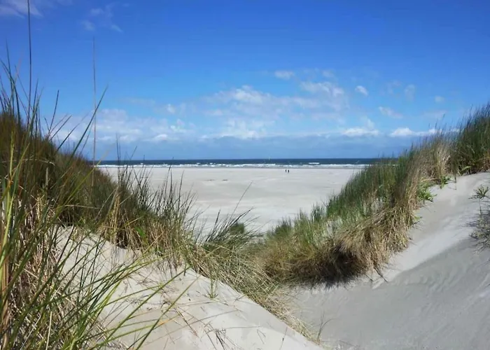 By Dunes With Balcony Views *