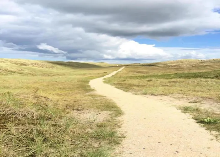 By Dunes With Balcony Views * Julianadorp