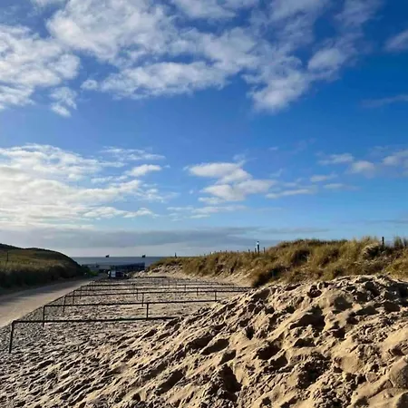 By Dunes With Balcony Views * Julianadorp