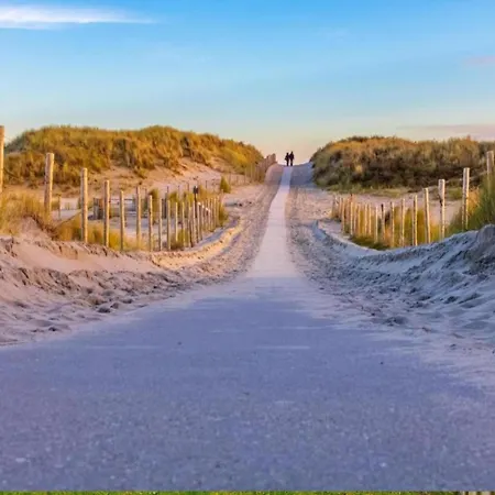By Dunes With Balcony Views Julianadorp